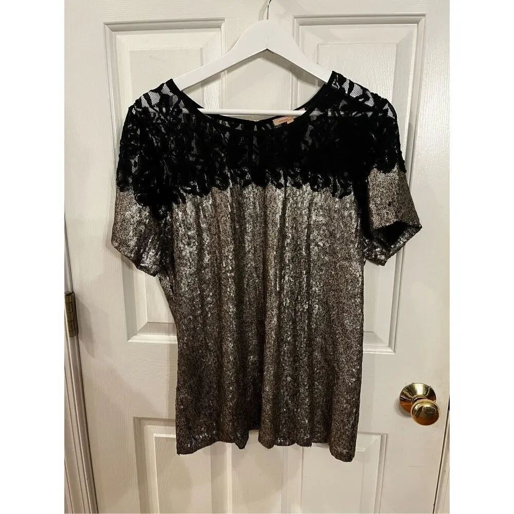 Gibson Latimer Black Lace & Gold Metallic Dressy Top sz L EUC